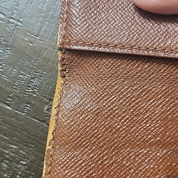 Louis vuitton 6-key holder - Picture 10 of 15